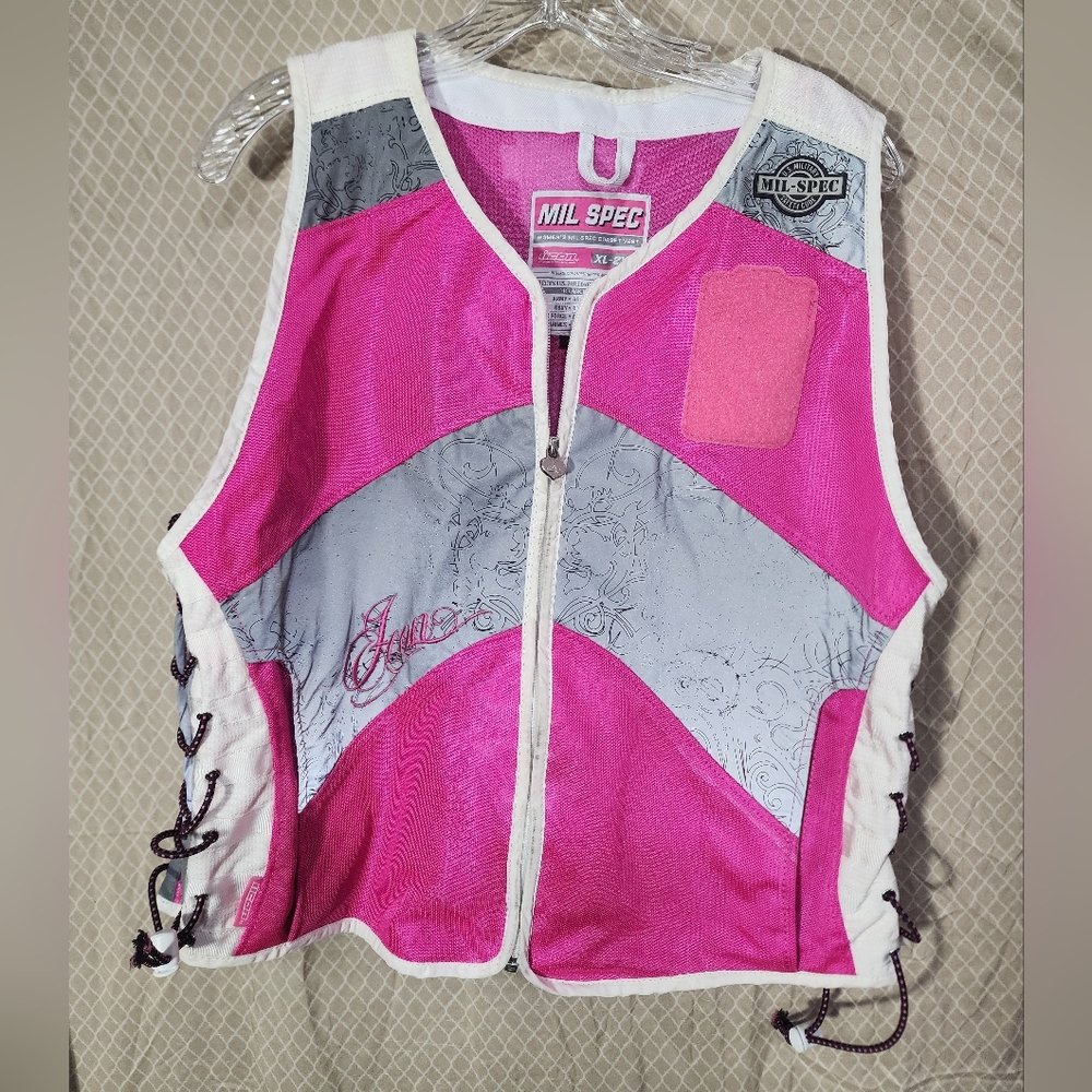 Icon Womens Pink Motorsports Mil Spec Military Shooting Vest XL-2XL  Pink Used